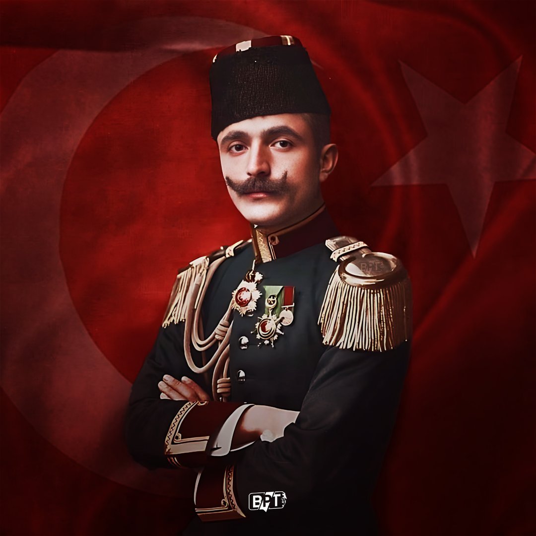 Emrah4890's tweet photo. “Felek her türlü esbâb-ı cefâsın toplasın gelsin, dönersem kahpeyim millet yolunda bir azimetten.”

Turan Orduları Başkomutanı Şehid-i Âlâ ve Gâzî-i Namdar İsmail Enver Paşa!

Ruhu şad olsun. https://t.co/WwsyzkZVIx