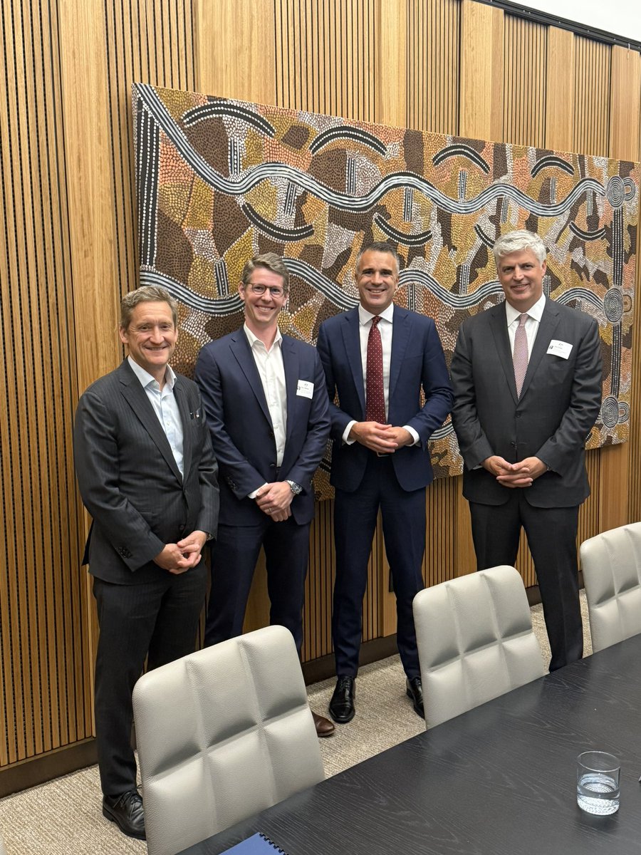 PMalinauskasMP's tweet photo. A productive discussion with the team from Carlyle Group – a leading global asset manager – about investment opportunities in South Australia, including our nation-leading renewable energy sector. https://t.co/YdJ9KrCC0o