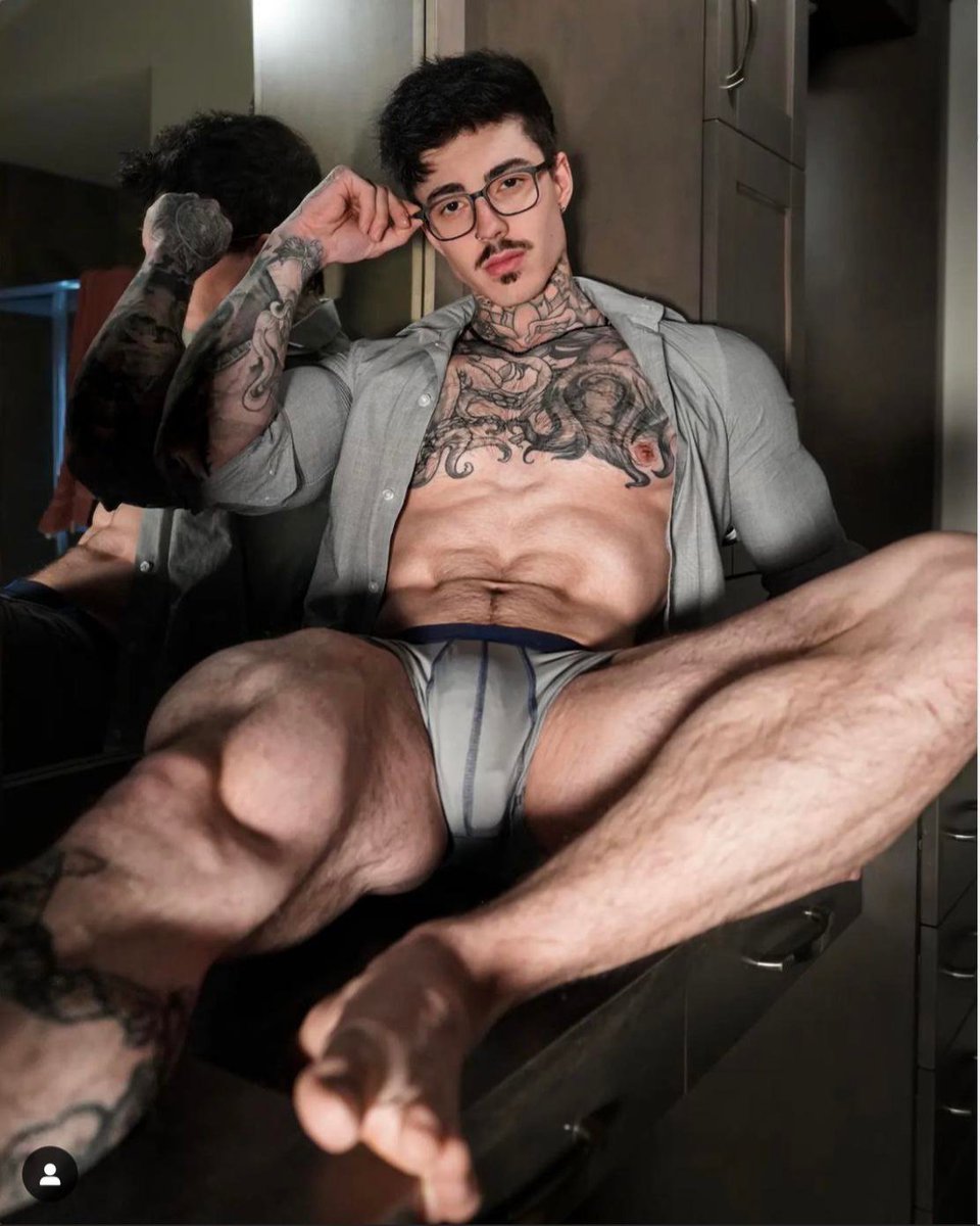 fxjuneboy3's tweet photo. I’m not just a snack, I’m the whole rainbow buffet.
Jake Andrich ❤️ https://t.co/gqXbiX7dge