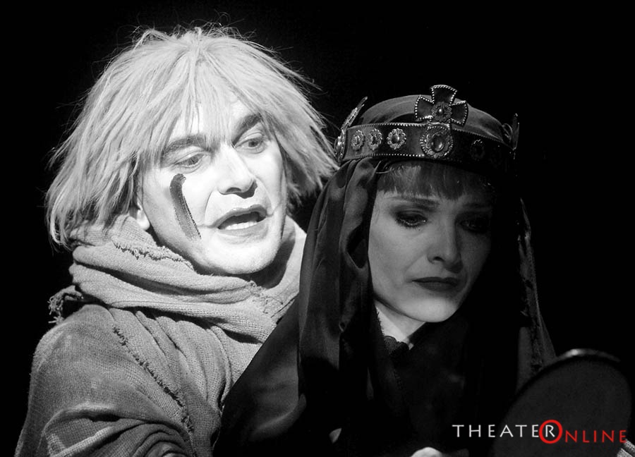 theater_hu's tweet photo. Radnóti Színház 2005
Stefano de Luca rendezésében mutatták be Luigi Pirandello: IV. Henrik című darabját 2005.03.13-án.
https://t.co/nw5FxUVtJR https://t.co/C7yrgtd5TS