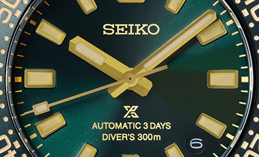 MrStateless's tweet photo. Seiko expands its Prospex lineup with the new 1965 Heritage Diver HBC010 Limited Edition.
A European-exclusive 62MAS-inspired diver featuring a green-and-gold aesthetic.
Read the full article at https://t.co/XlKiBYZOaD.
#Seiko #Prospex #DiveWatch #WatchFam #MRSTATELESS https://t.co/z5CwTA64f4