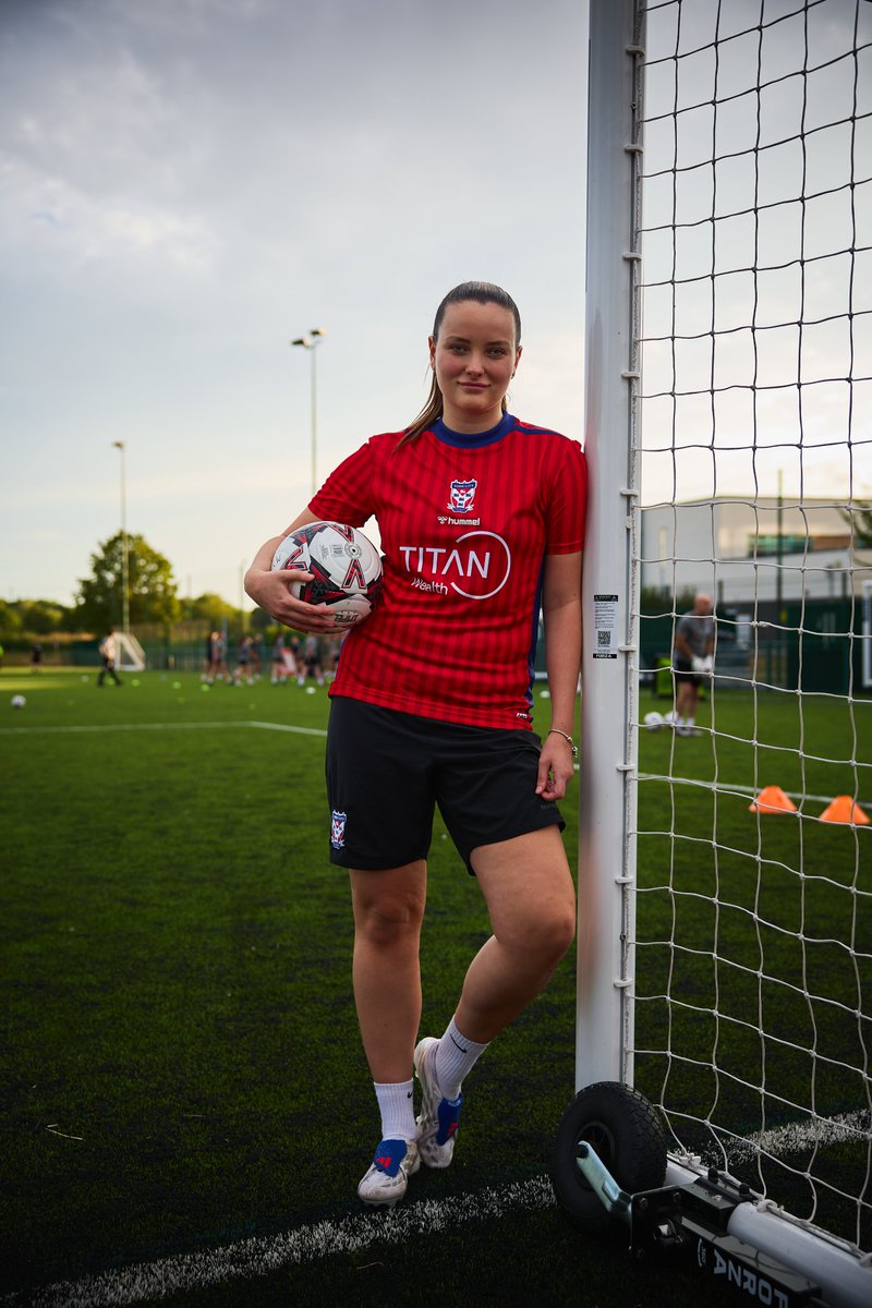 YorkCityLFC's tweet photo. We are delighted to announce the signing of Scarlett McMahon🙌

Scarlett's previous clubs are Huddersfield Town Women &amp; Leeds Beckett University.
A reliable centre-midfielder with an ability to score goals.
We are delighted to have you on board, Scarlett!

#YCLFC #MinsterBelles https://t.co/pItSRErxWH