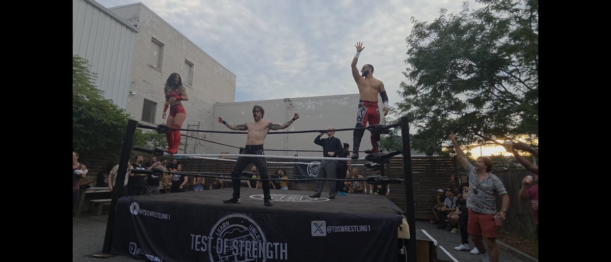 Cmalvado8's tweet photo. @toswrestling1 @nessa_ferrarii https://t.co/bU15iWSE5r