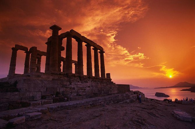 clasicasIEDA's tweet photo. Atardecer en el Cabo Sounion. 
 Muy vista, pero igualmente preciosa. 
Yo ❤️🇬🇷 https://t.co/cho9pTDVA4