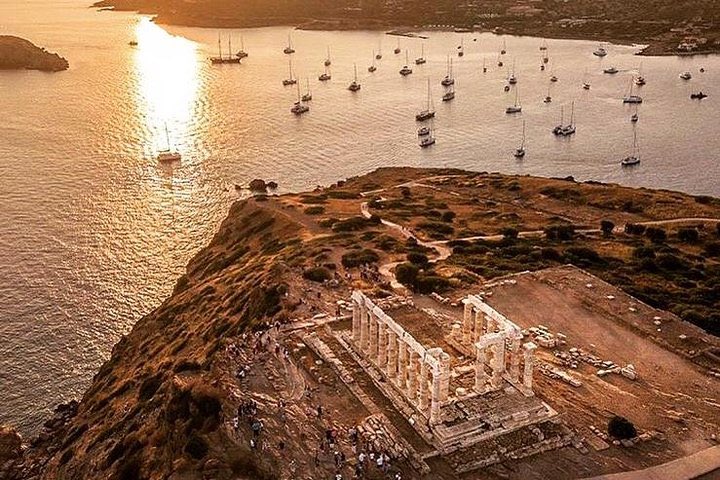 clasicasIEDA's tweet photo. Atardecer en el Cabo Sounion. 
 Muy vista, pero igualmente preciosa. 
Yo ❤️🇬🇷 https://t.co/cho9pTDVA4
