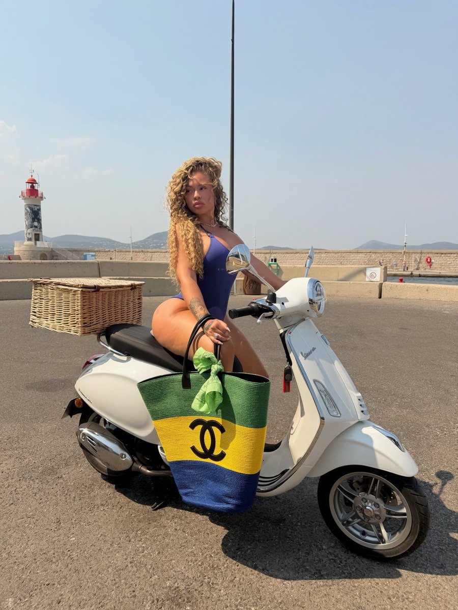KalshiPop's tweet photo. Latto shares new photos from Saint-Tropez to her Instagram https://t.co/Enp8zzVDyF