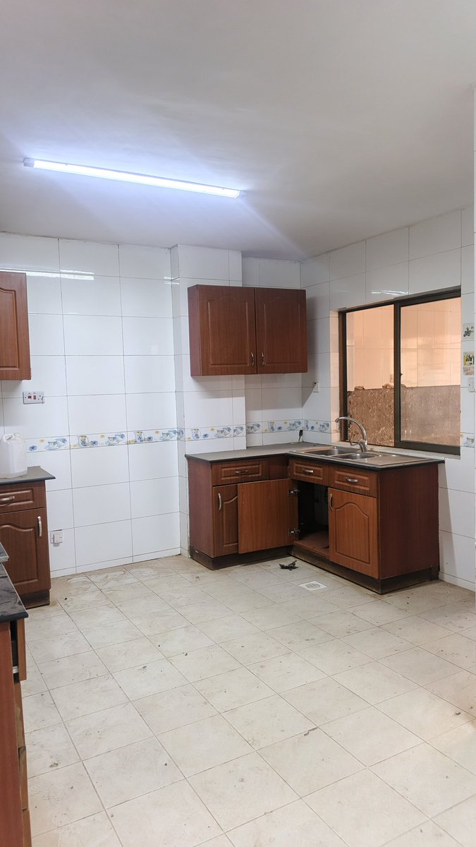 NdemoKelvin's tweet photo. For you interior works, i highly recommend @Charles_Barake , dude keeps delivering bangers, check this before and after, one thing i learnt, if you are building a house start with an interior designer before even approaching an architect https://t.co/JrlUfTUScs