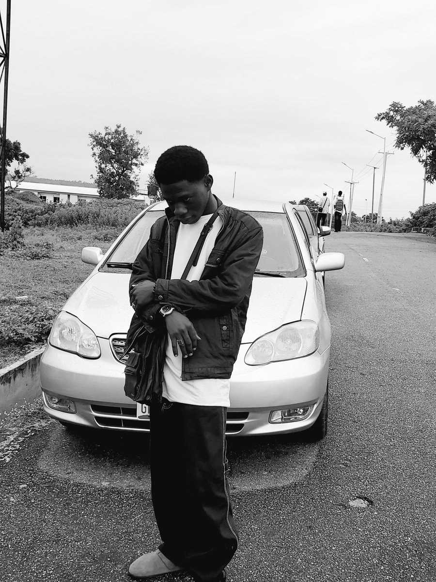 okikiolaszn's tweet photo. Wiz Kiki,the flyest niqqa you have seen online today. https://t.co/mFBMeqnypY