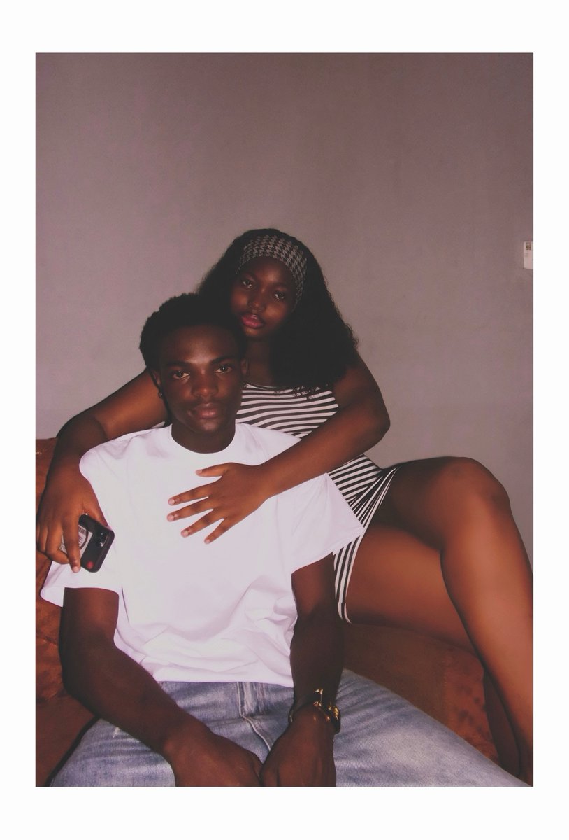 mid3hpixel_'s tweet photo. burti vibes💐 https://t.co/7Xp9fDxzYK