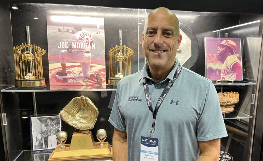 RyanWrightRNG's tweet photo. Beckett Interview: @HuntAuctions President David Hunt Covers Willie Mays Auction, Previews Joe Morgan Event, and Shares Thoughts on Status of the Hobby

https://t.co/o2EGqsOwFb #Collectibles #Memorabilia #Beckett https://t.co/gLJ1Vp8AFU