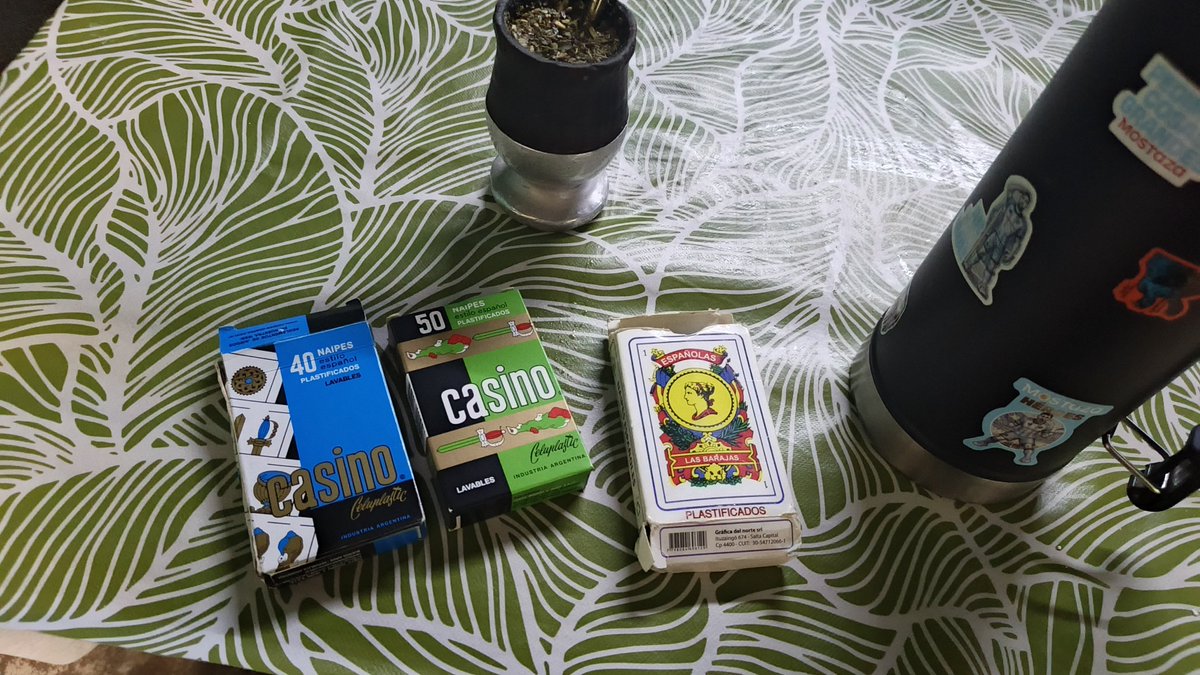 thiiamts's tweet photo. Ese amigo que compra cartas https://t.co/XUP6NRbGOR