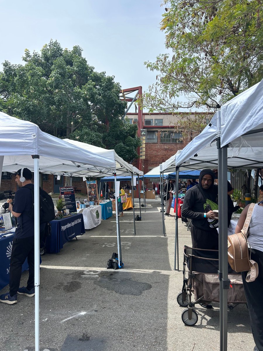 SBKgives's tweet photo. Healthy communities depend on access to healthcare, mental health support, wellness resources, and compassionate providers. During #NationalHealthCenterWeek, we're recognizing the organizations and professionals working every day to make that possible.

📸: @innercitylawcenter https://t.co/M80waZGtPn