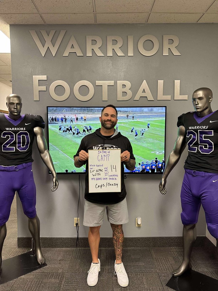 WaldorfGridIron's tweet photo. Throwback to last year's 1st day of camp photo from "The Don"

😎

We know the player and coaches are already working hard! https://t.co/gSZtNjnBud