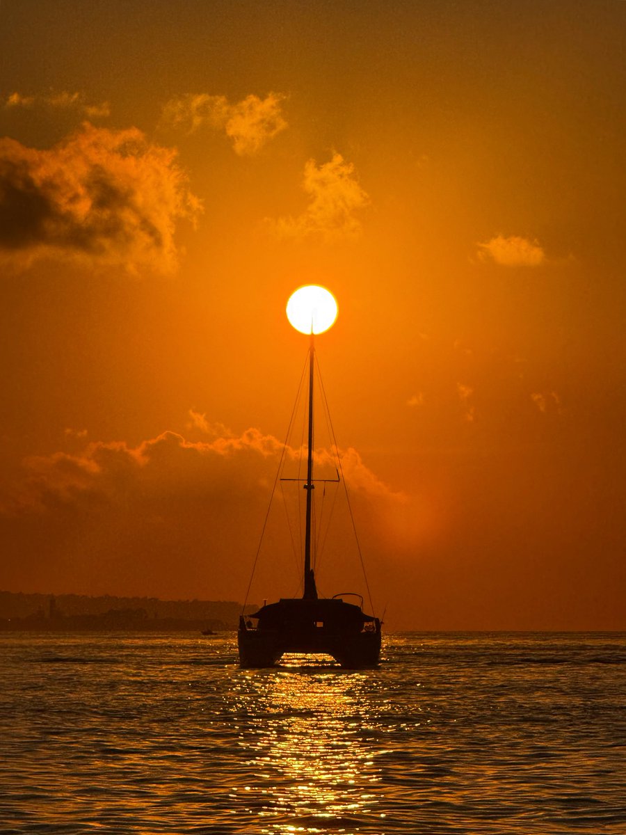 cla_chris's tweet photo. Scilla (RC) 
#calabria #sunsetlovers https://t.co/csbCrzCUCU
