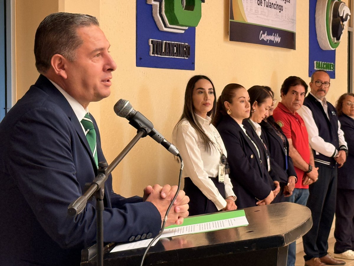 utec_tgo's tweet photo. 🇲🇽 Esta mañana se llevó a cabo la Ceremonia Cívica de Honores a la Bandera en la UTEC, dando inicio a las actividades institucionales con un acto que reafirma nuestro compromiso con los valores cívicos y el fortalecimiento de la identidad nacional.

#SomosHalcones #SomosUTEC https://t.co/ooYomzSRxM