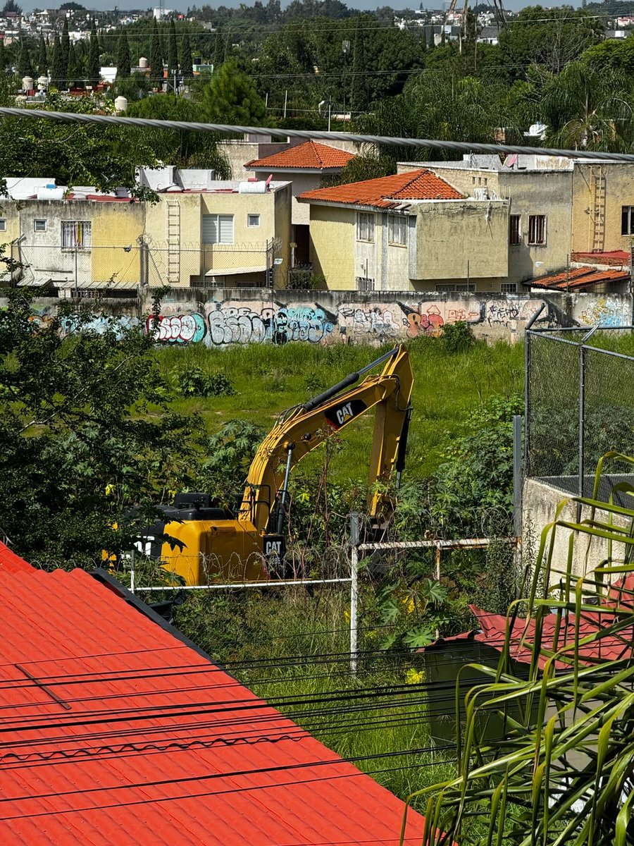 PanteraBCJal's tweet photo. @CANAL44TV @qucho Y siguen los trabajos en san Isidro, a @PabloLemusN @JuanJoseFrangie les importa un cacahuate los reclamos de la sociedad. Necesitamos intervención federal @Claudiashein https://t.co/LxFGzUgp6l