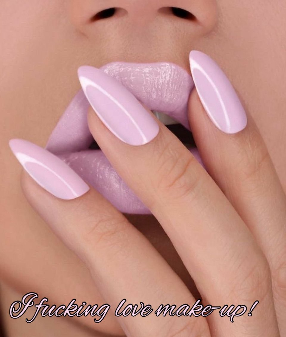 Goddess__Layla_'s tweet photo. I really do 💄 https://t.co/gbZ0kXoXN2