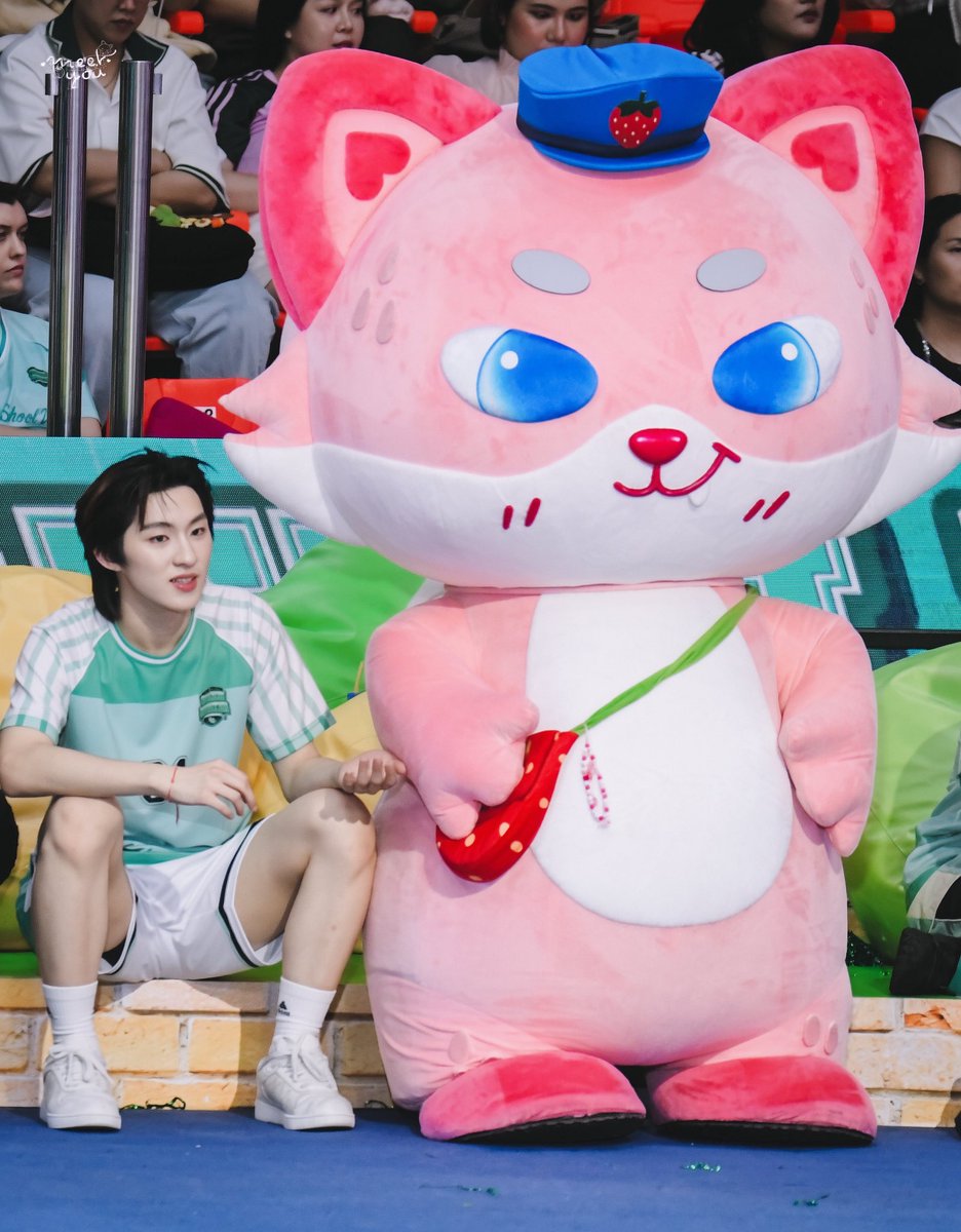 littleb3rries_'s tweet photo. โทกี้ตัวใหญ่มาก ใหญ่เป็น 5 เท่าของน้องก้องได้เลย https://t.co/5oqtIhBSUp
