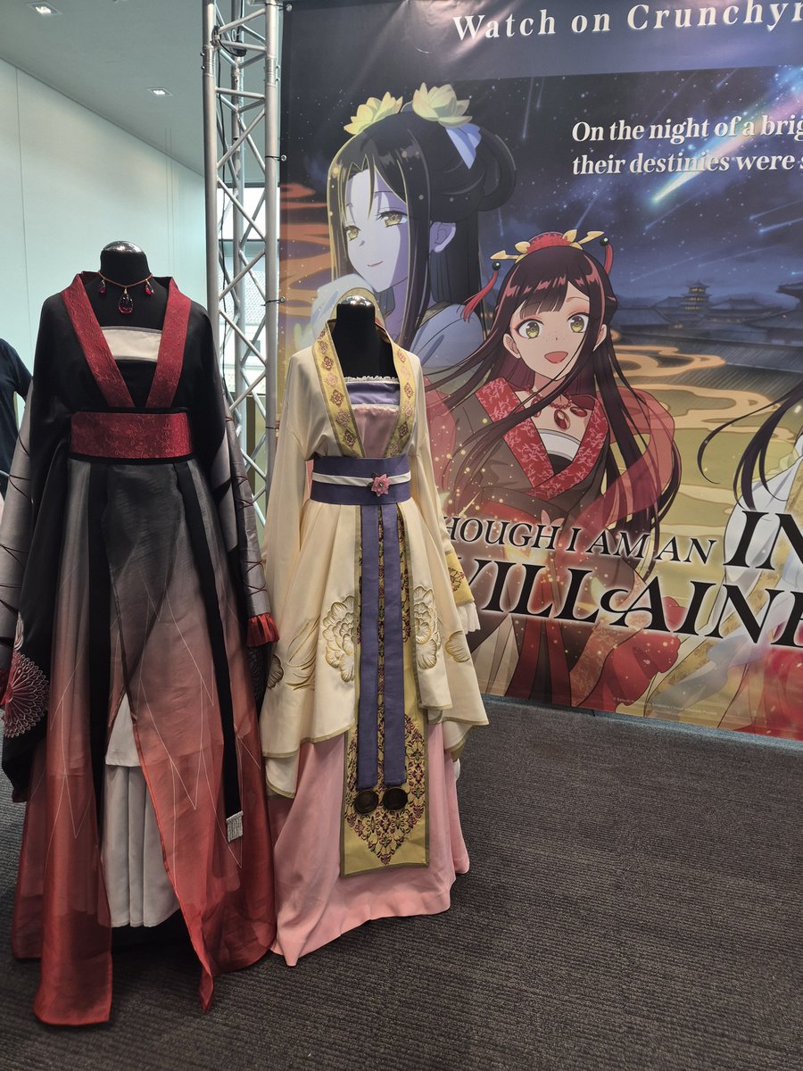 Jeskeara8's tweet photo. Reirin and Keigetsu's outfits were so beautiful! 🥰
#ThoughIamanIneptVillainess https://t.co/aQuJJHQVs3