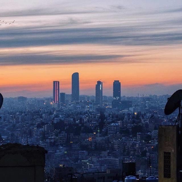 mubaidin_rashed's tweet photo. من يلوم القلب في حب عمّان 🇯🇴❤️ https://t.co/Jx8BIivFhi