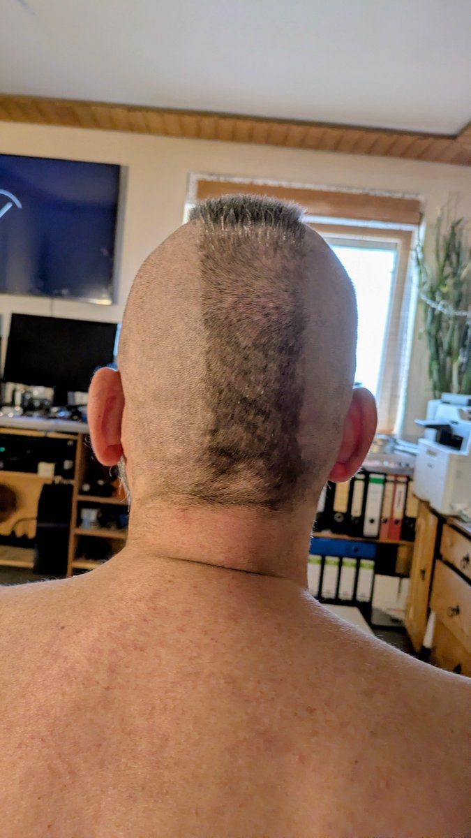 Laser_Ulm's tweet photo. #Twitterbeichte
Ich hatte noch nie einen Mohawk.
#Funfact https://t.co/zWYoYx45Rb