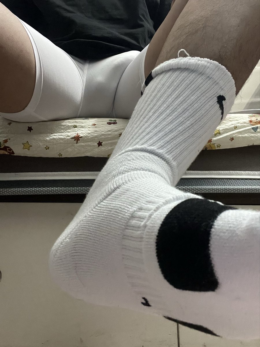 Yudipbsg's tweet photo. 弹道向左 https://t.co/RBWjcKUvnS