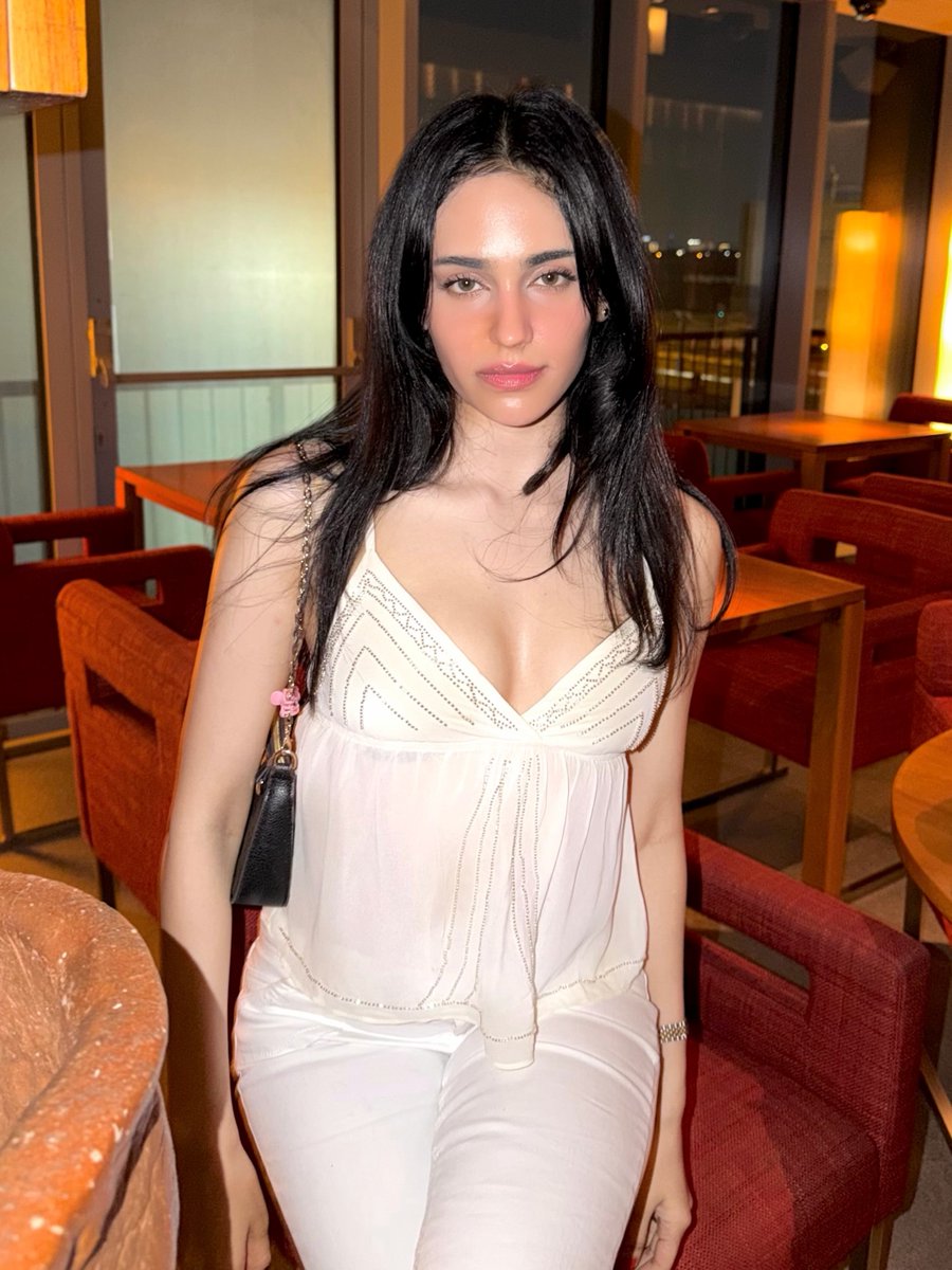 ShowbizAndNewz's tweet photo. Actress and model #JannatAmin in recent look https://t.co/9PvCWPCUwz
