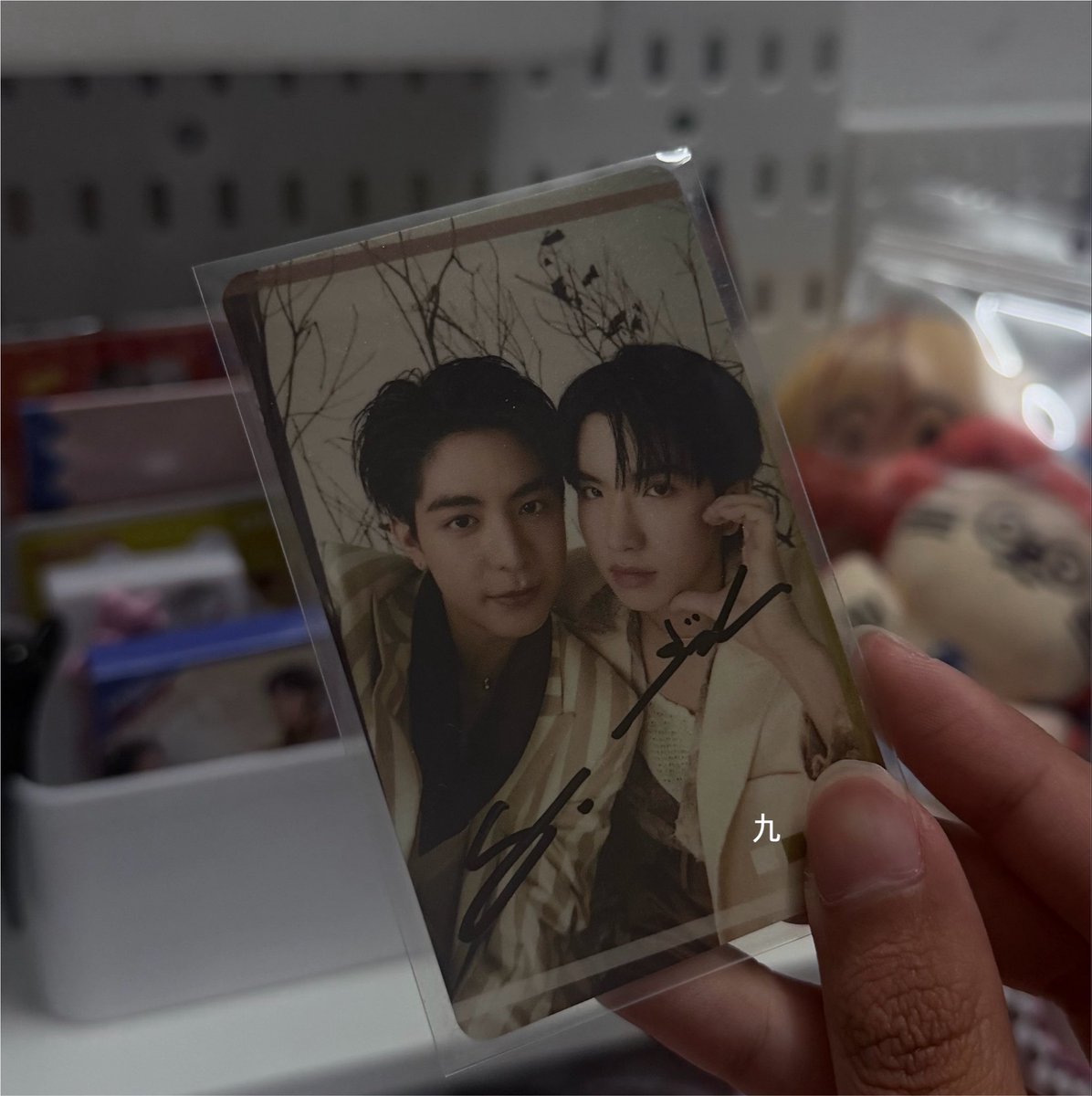 sanqiws's tweet photo. wts - seakeen photocard
element of seasons 🍂🍁

เสนอราคามาได้เลย ( เพราะไม่รู้ปล่อยกันเท่าไหร่ ) / เป็นการ์ดไซน์สด 🕸️

สนใจทักเดม | เมนชั่นคับ
#ตลาดนัดซีคีน #ตลาดนัดGMMTV https://t.co/BiGGjYxCGn