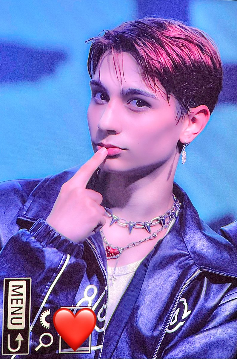 _O6llX_'s tweet photo. 260803 pre
#NTnee #엔티니 #ADRIAN #아드리안 https://t.co/fGtIug1a5Z