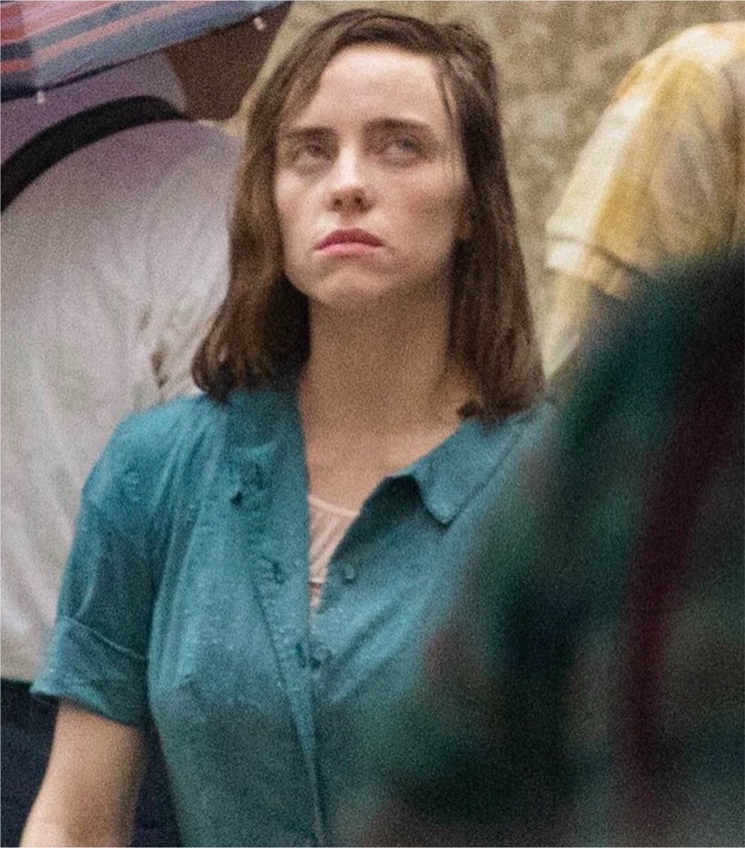 hourlyeilish's tweet photo. She's acting her ass off it's so over for everyone https://t.co/04BqCV023E