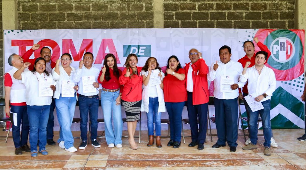 PRIdePUEBLA's tweet photo. Con unidad, convicción y trabajo, seguimos fortaleciendo al PRI desde cada municipio. En Huejotzingo tomamos protesta a un comité comprometido con servir y defender las causas de la ciudadanía. 🤝 
#PRIPuebla #PRICerca https://t.co/jLAZW9SUvL