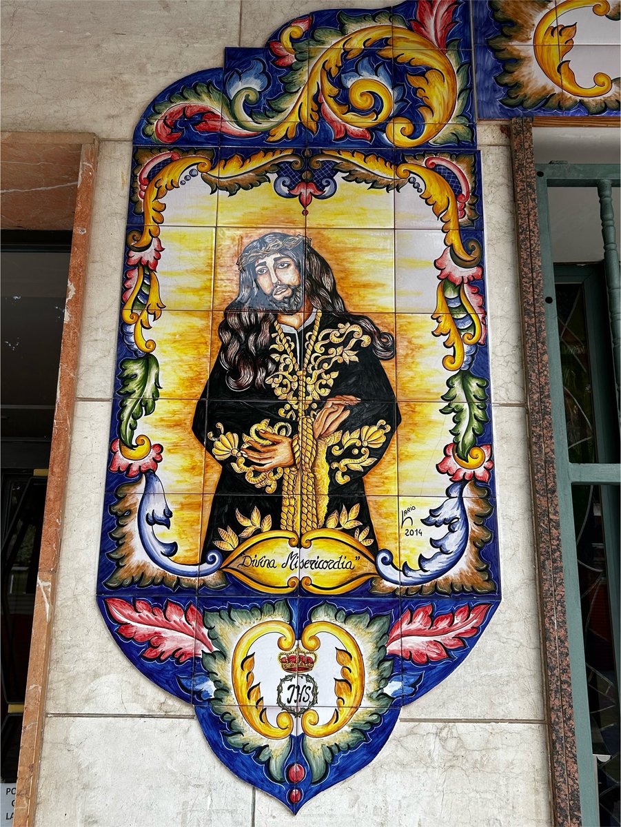 jaimeam__'s tweet photo. Me gusta mucho eso de ir por la calle y encontrarme retablos de azulejos en cada esquina! https://t.co/fSbwq1N7QN