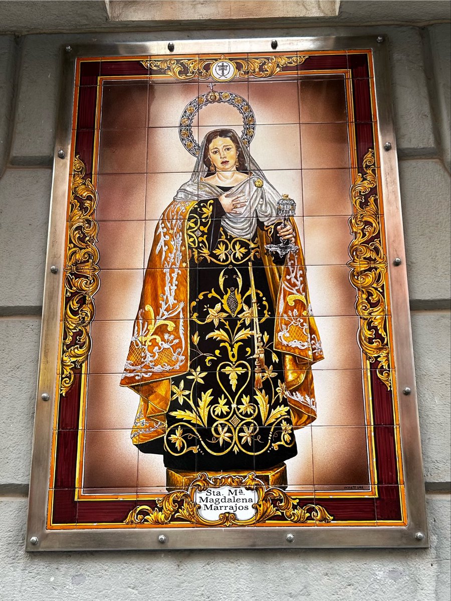 jaimeam__'s tweet photo. Me gusta mucho eso de ir por la calle y encontrarme retablos de azulejos en cada esquina! https://t.co/fSbwq1N7QN