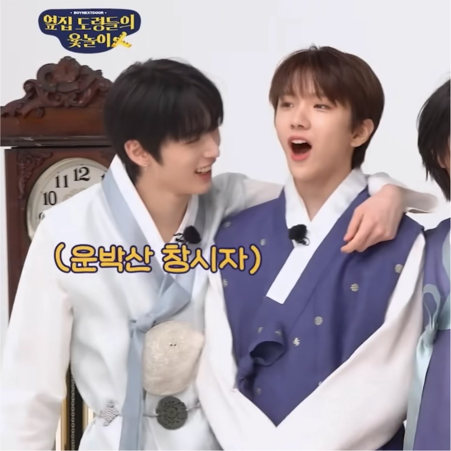 woonkyday's tweet photo. 막 눈물고일거같다……정면에서 보면 아직 눈안보이는 1개월수듄의 아기토끼 비주얼이 너무그리워벌여서 https://t.co/ZCzSnQf60d