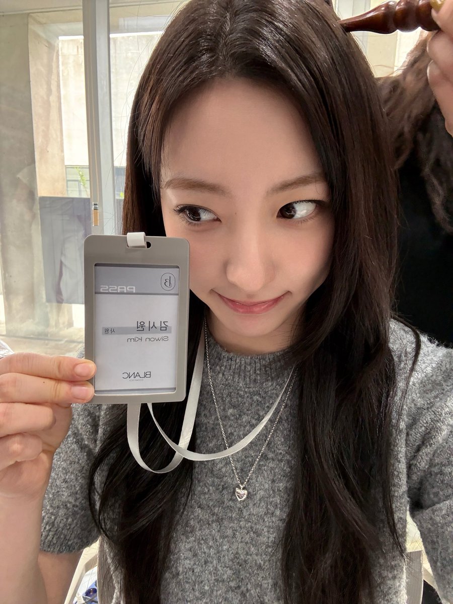 527v_v's tweet photo. 짱 귀여움 https://t.co/xkNImyNwgn