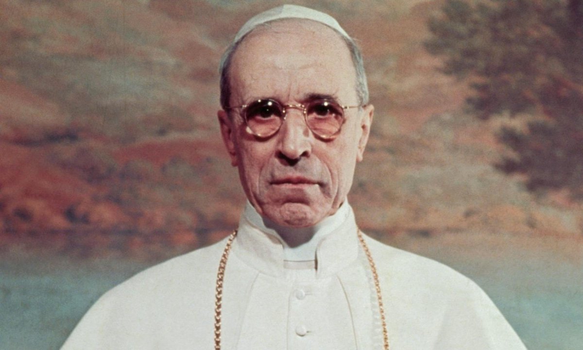AmericanReform_'s tweet photo. ”[A] garment must not be evaluated according to the estimation of a decadent or already corrupt society, but according to the aspirations of a society which prizes the dignity and seriousness of its public attire.”

— His Holiness, Pope Pius XII, Address to a Congress of the “Latin Union of High Fashion,” Nov. 8, 1957.