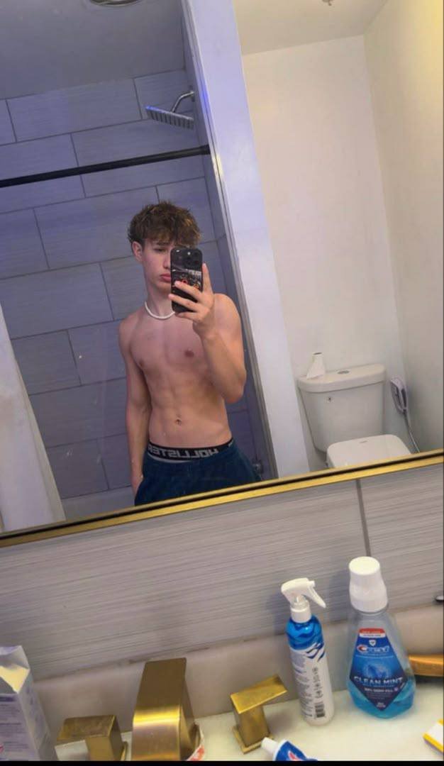 HanBaitra's tweet photo. https://t.co/qlIo2IXIRZ Pretty sure this is your type🥵
Bait files, channels and bait request available. 

#bait #baited #baitrequest #baitgroups #baitedboys #baitboys #baitpeople #straightbaited #baitboy #baitrequest #baits https://t.co/vizrhLGrQG