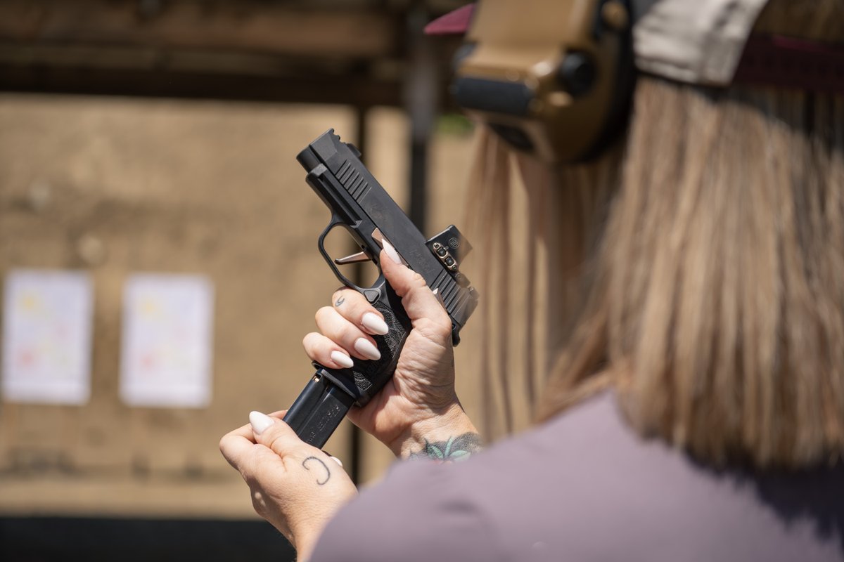 sigsauerinc's tweet photo. The perfect addition to your everyday carry. 

The P365-XL ROSE and ROMEO-X COMPACT ROSE deliver a streamlined combination of speed, precision, and confidence. https://t.co/6W1I5IVMhM