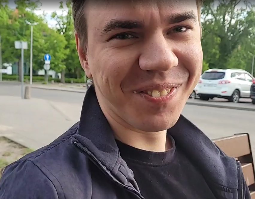 kiningss's tweet photo. @CodziennyBekons 78k brzmi jak promocja 🐽 https://t.co/VDbxKbxHHc
