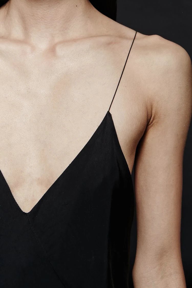 premrose95's tweet photo. #thinspo 
cw: 48.5kg / 107 lb gw: 43kg / 95lb
h: 167cm / 5'6 https://t.co/sINZbbv337