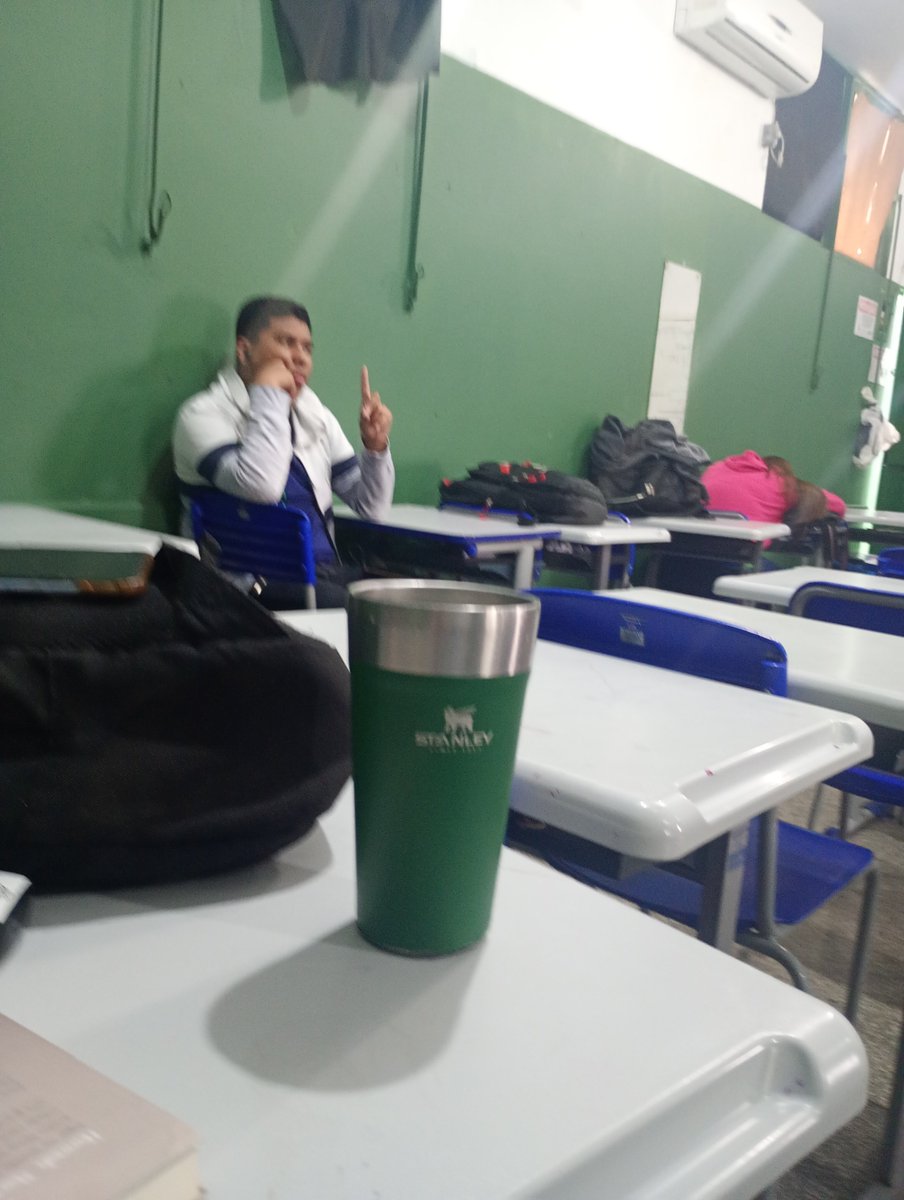 heejindrive's tweet photo. lembrancas do ensino medio https://t.co/cnMN3WbPka
