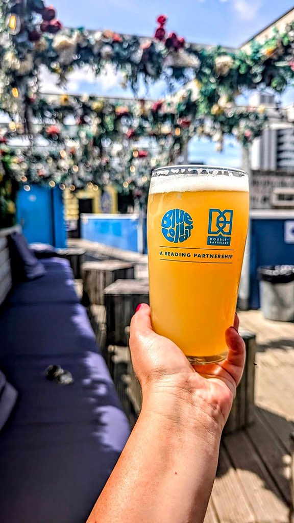 bluecollarfood's tweet photo. 💪 BLUE COLLAR T-SHIRTS (White, all sizes)
💪 BLUE COLLAR JUMPERS (Grey, all sizes)
💪 BLUE COLLAR x DOUBLE-BARRELLED PINT GLASSES

📍BLUE COLLAR CORNER, HOSIER STREET, READING, RG1 7QL https://t.co/CflM6pewyc