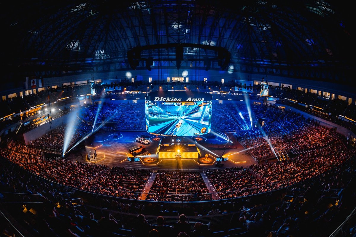 Spacestation's tweet photo. This view never gets old at the Dickies Arena https://t.co/lA6yl8Sc9c