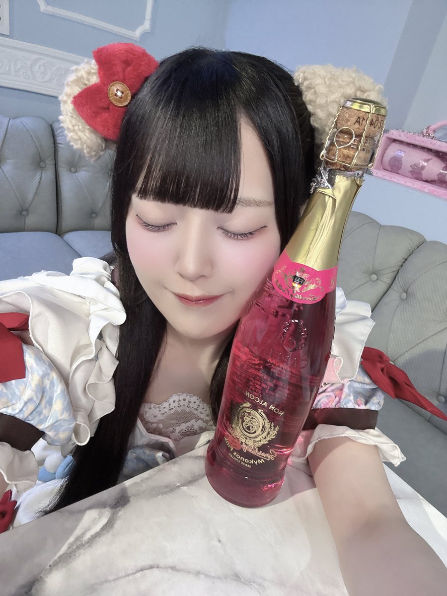 chomaru_prmk's tweet photo. みっかめ！会いに来てくれたお嬢さま、お話してくれたみんなありがとう ∪ .   ̫  . ∪♡ うれちー🩵 遠隔でぽんもありがとうー( •̥  ̫ •̥ )🩷 今日はチェキの日付まちがえずに書けました。 https://t.co/F3C8remI3O