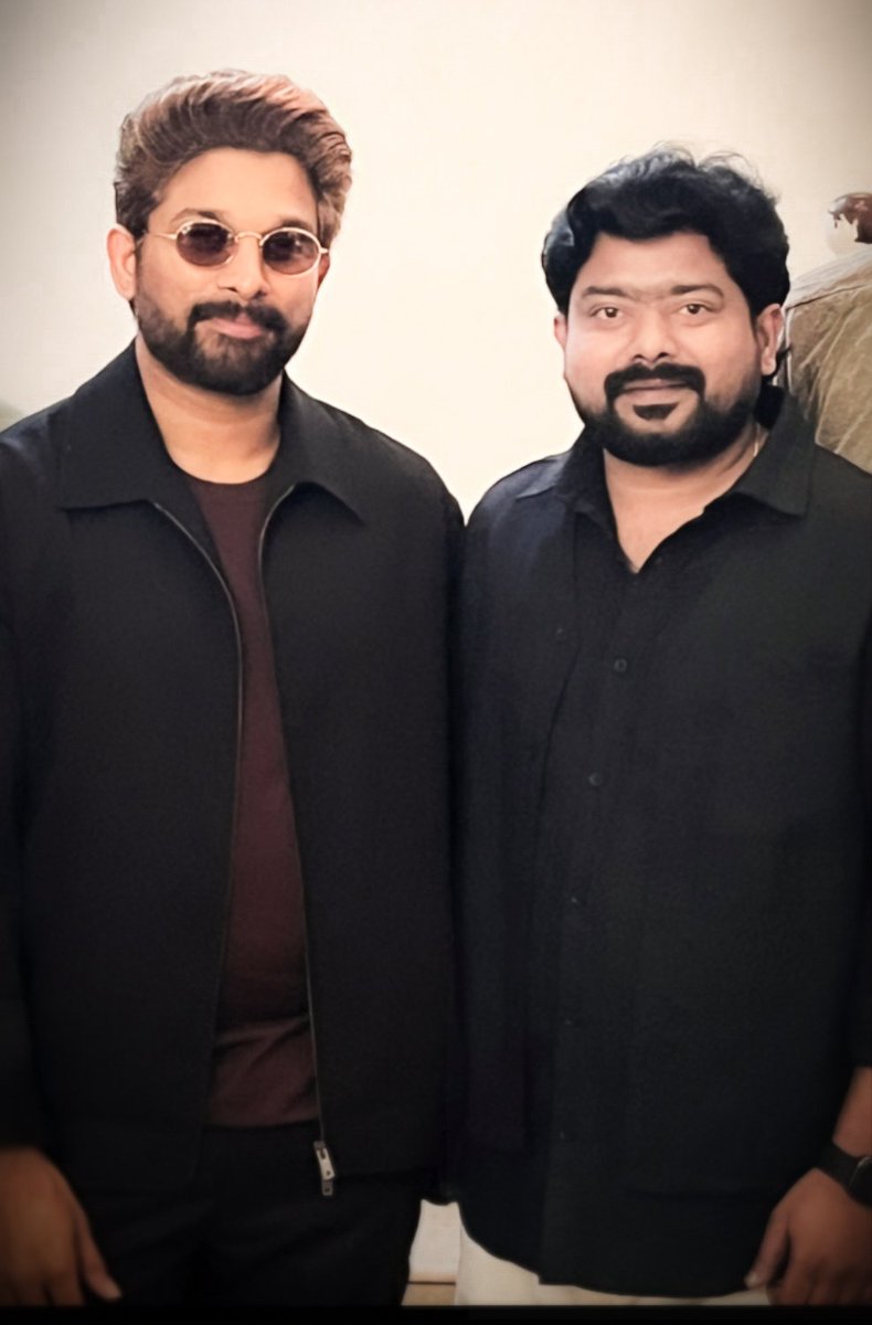 ArjunKumar_AAA's tweet photo. "My ultimate inspiration in life — Icon Star Allu Arjun Annaya!"

 The Boss @alluarjun

Always Fan Boy 🖤🖤🖤 https://t.co/X17QrO4kyN