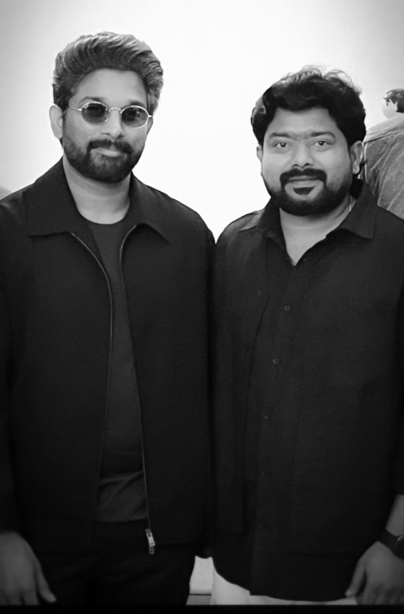 ArjunKumar_AAA's tweet photo. "My ultimate inspiration in life — Icon Star Allu Arjun Annaya!"

 The Boss @alluarjun

Always Fan Boy 🖤🖤🖤 https://t.co/X17QrO4kyN