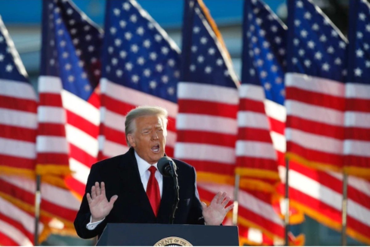 AmericaAirSpoof's tweet photo. Donald Trump promised to put America First. 

Do you believe he delivered enough to be remembered as one of America's greatest leaders?

A. Yes 
B. No https://t.co/wXXltiChO4