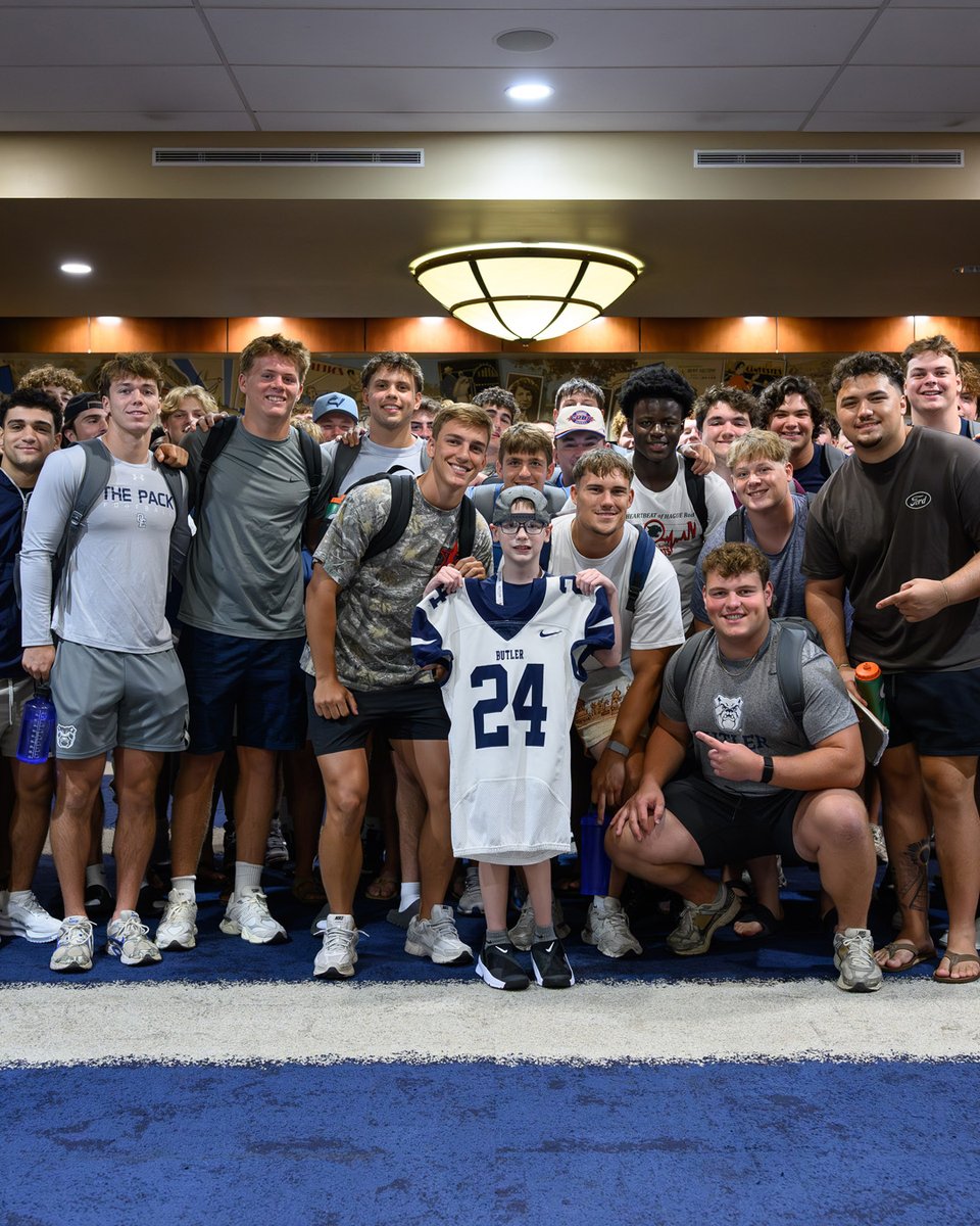 ButlerUFootball's tweet photo. We added a new Bulldog to the family! 📝🐶

🏈 Butler Nation, please welcome: Grayson!

@GoTeamIMPACT |  #ButlerWay https://t.co/VhiCJfapy1