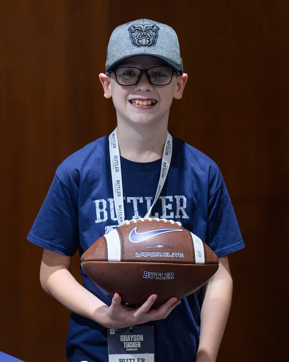 ButlerUFootball's tweet photo. We added a new Bulldog to the family! 📝🐶

🏈 Butler Nation, please welcome: Grayson!

@GoTeamIMPACT |  #ButlerWay https://t.co/VhiCJfapy1