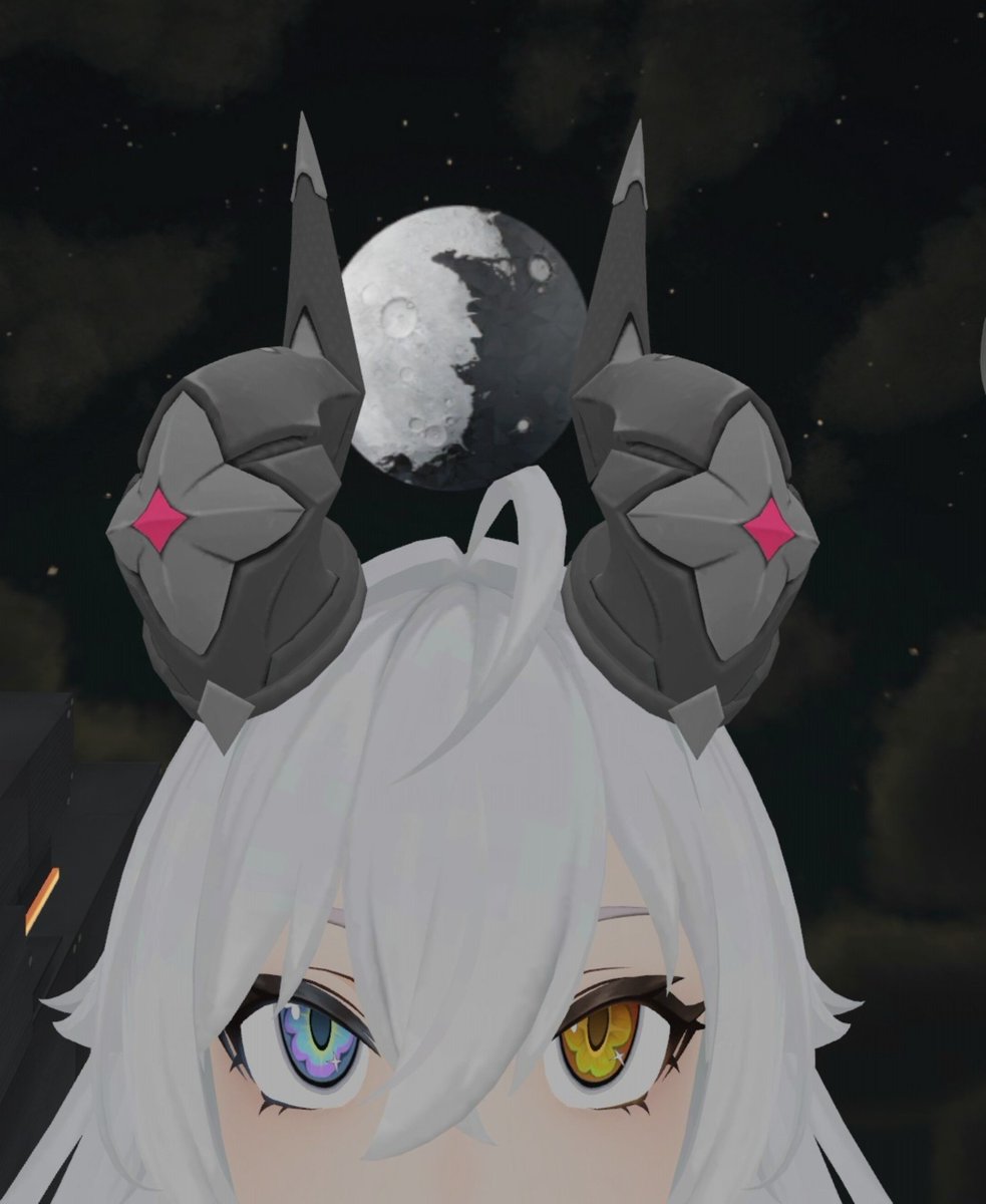 TimelySeed's tweet photo. She got the moon https://t.co/iHjTQ56i6I